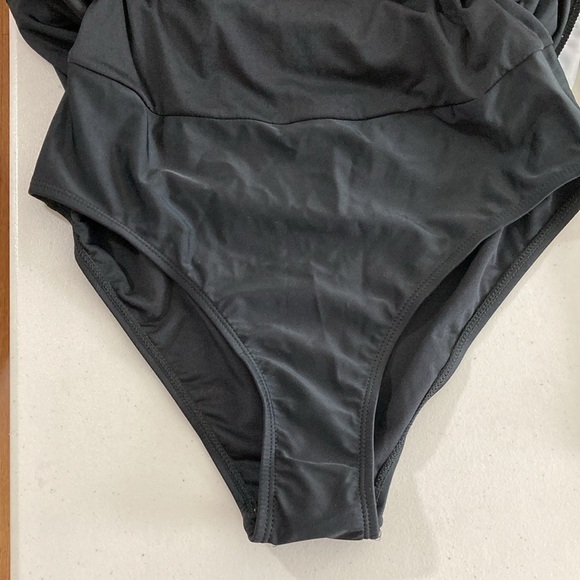 Evaless One Piece, Tummy Control, V Neck Print, with drawstring, Size M - Picture 9 of 11